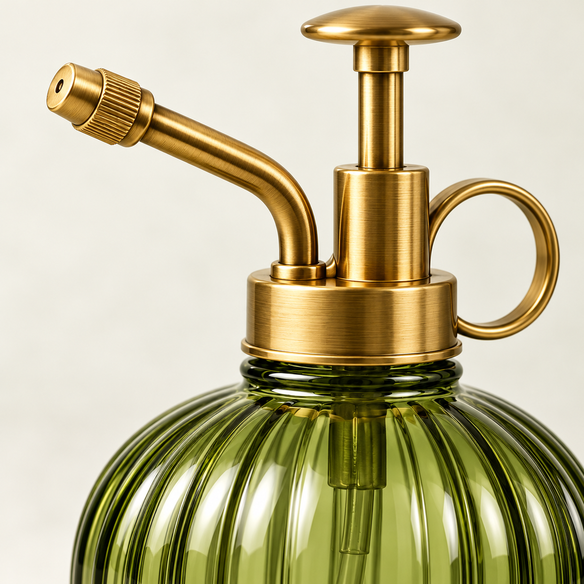 wsffhkl™ Ribbed Glass Plant Mister — detail view